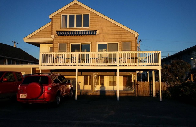 Spacious Seabrook Beach Home, Breathtaking Sunsets