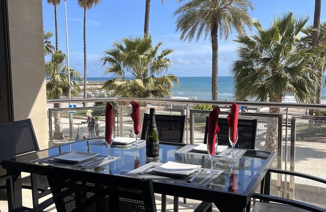 Spacious seafront apartment in the heart of Sitges
