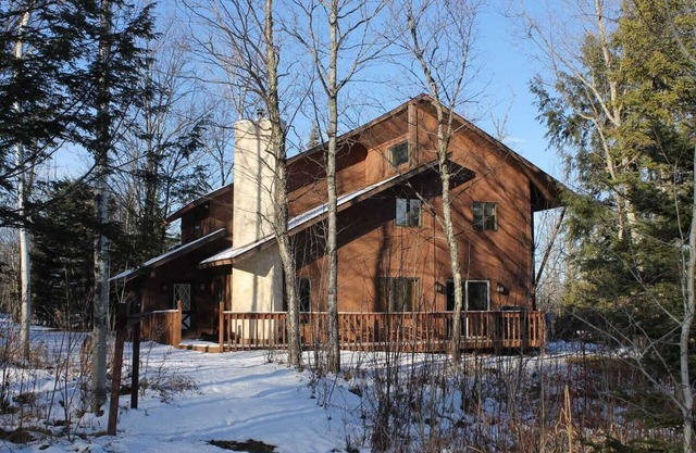 Spacious, Ski-In/Ski-Out Vacation Home for Large Groups
