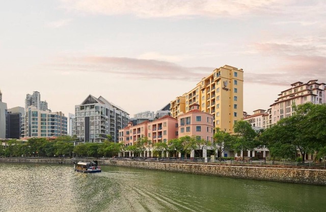 Spacious Studio at Robertson Quay, 5 mins walk from MRT