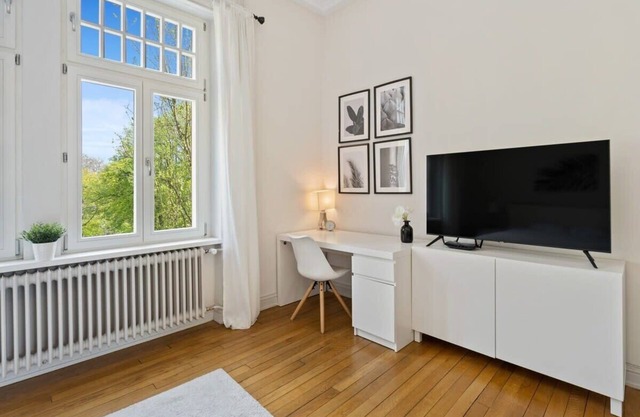 Spacious & Tranquil Room in Limpertsberg