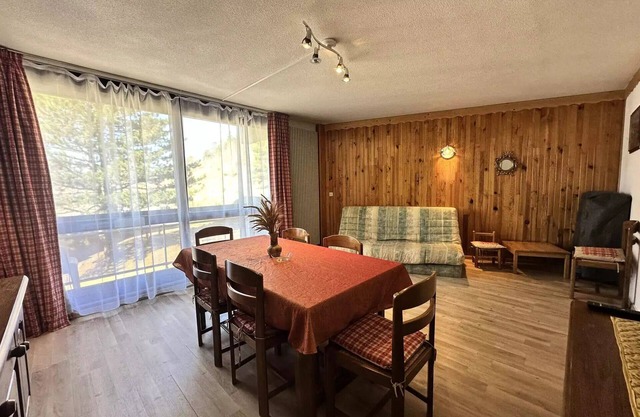 Spacious two-room apartment at the foot of the slopes