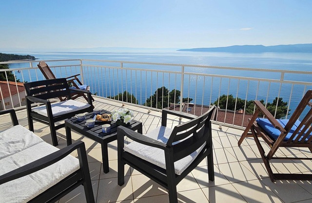 Spacious Villa for 17+3, just 150m from best beach