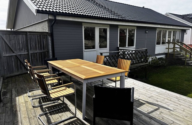Spacious villa in central Hunnebostrand | SE09077