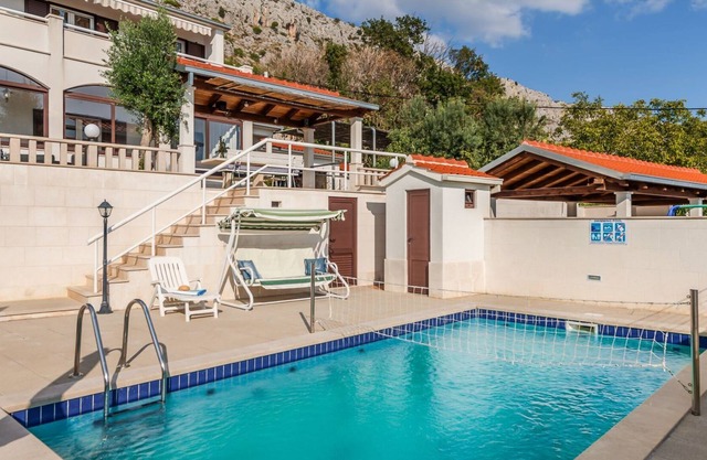 Spacious villa with private pool, garden and a breathtaking sea view