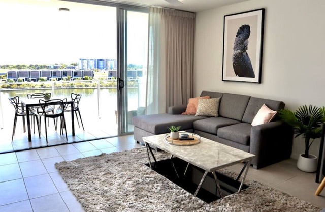 Spacious1BRMApt* Water Views #2