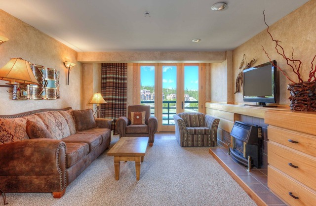 Spanish Peaks Vista-Slopeside Big Sky Condo