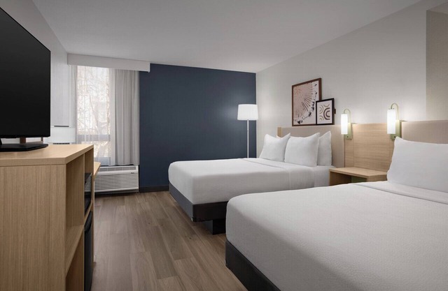 Spark by Hilton Denver East I 70