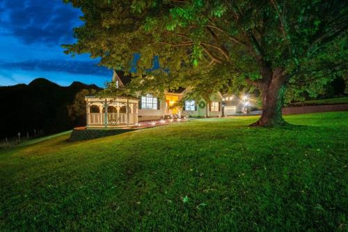 Sparta Luxury Mountain Retreat