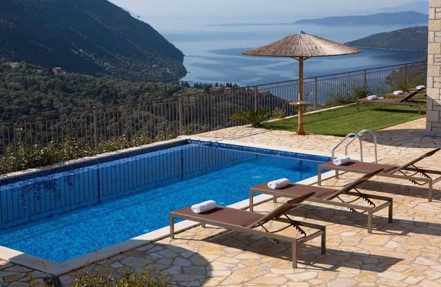Special Offer! Villa Rodi with Private Pool & Amazing Views Ideal for Families!