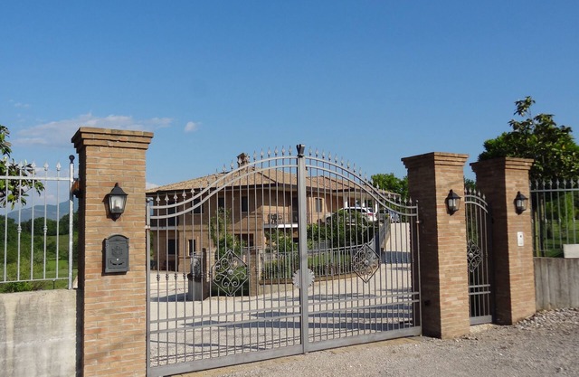 Specious apartment/villa, quiet location with stunning views of Montecassino