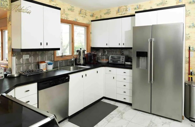 Spectacular 4-bedroom home with private attached bathroom