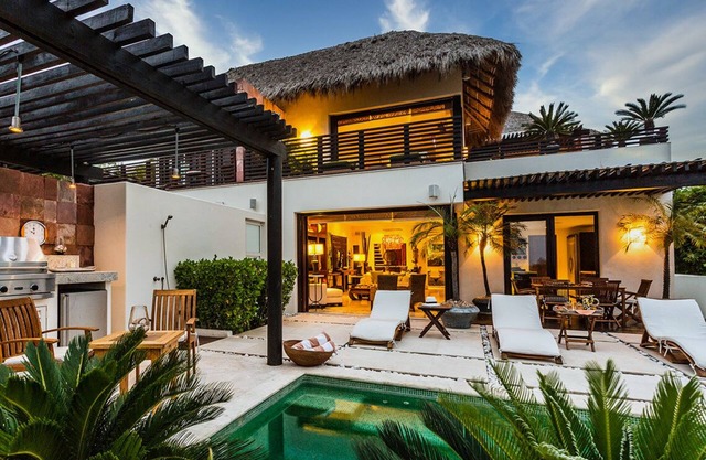 Spectacular corner villa at PortaFortuna, Punta Mita - golf cart, pool & hot tub
