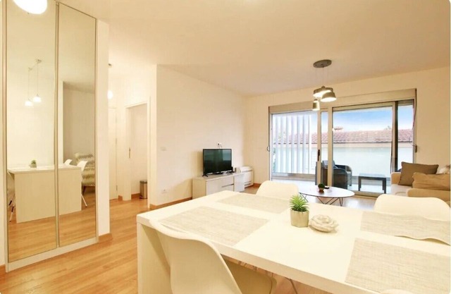 Spectacular modern Apt in Tivat minutes from the sea