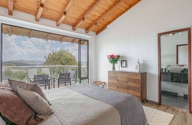 Spectacular modern house in the Sisga of Naqua