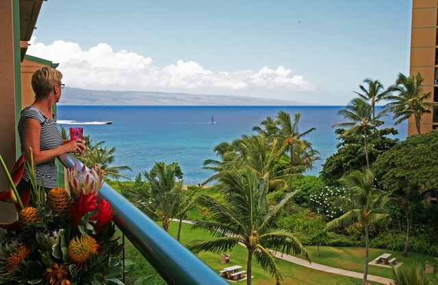 Spectacular Ocean View, Privacy, Sunsets & Whales from Lanai, Konea Tower #544