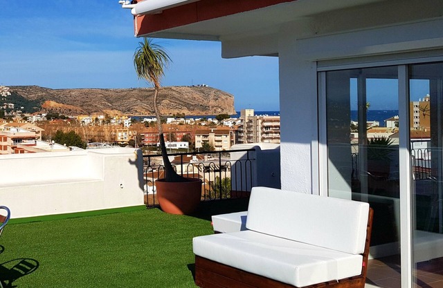 Spectacular penthouse 100m from beach in the middle of the Arenal area