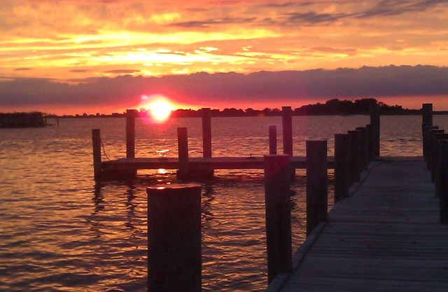 Spectacular Sunsets- Waterfront Home on Smith Island
