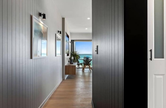 SPECTACULAR "THREE BAYS"