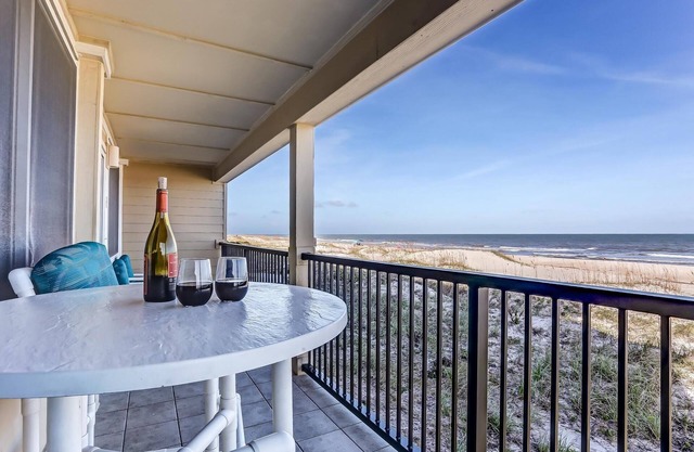 Spectacular Views! 2 bedroom Amelia Island DIRECT OCEANFRONT Condo
