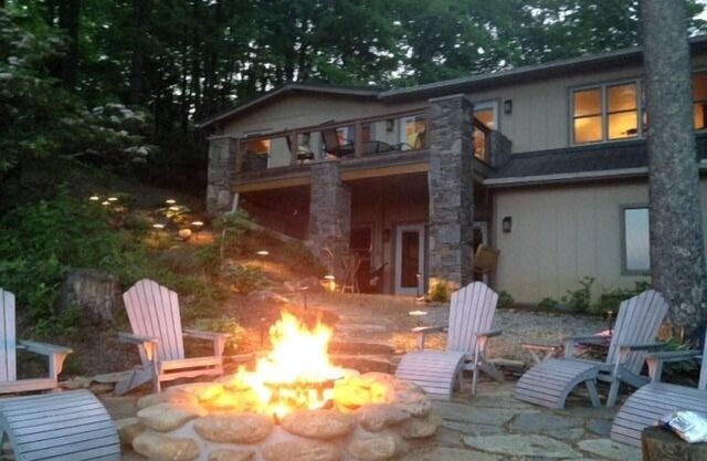 Spectacular Views from luxurious home near BRP and 30 min to Lake James