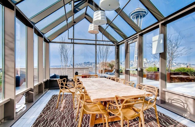 Speechless In Seattle! #1 Location - 2BR - Free Parking! (VR1)