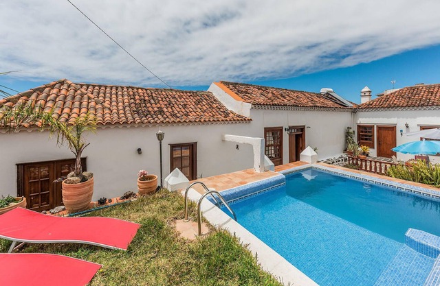 Spend a wonderful vacation in this cozy apartment.