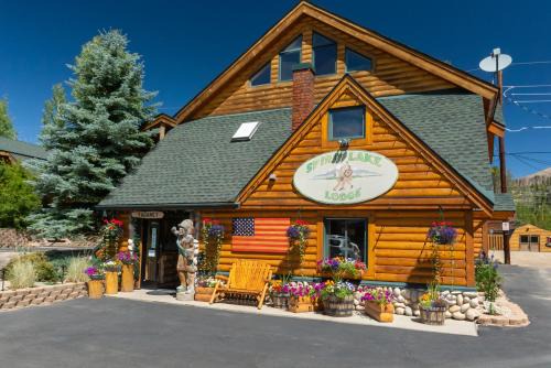 Spirit Lake Lodge