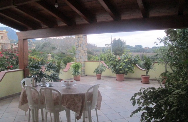 Splendid house in a villa with garden, Wi-Fi, near the sea - S. Maria Navarrese