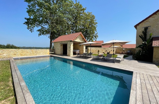 Splendide Maison Climatisée en Périgord Noir-piscine Privée