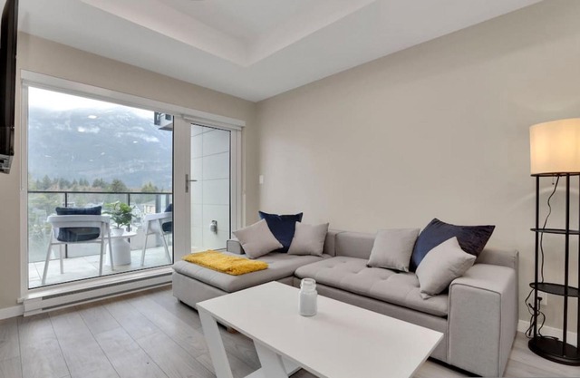 Squamish Vista Haven