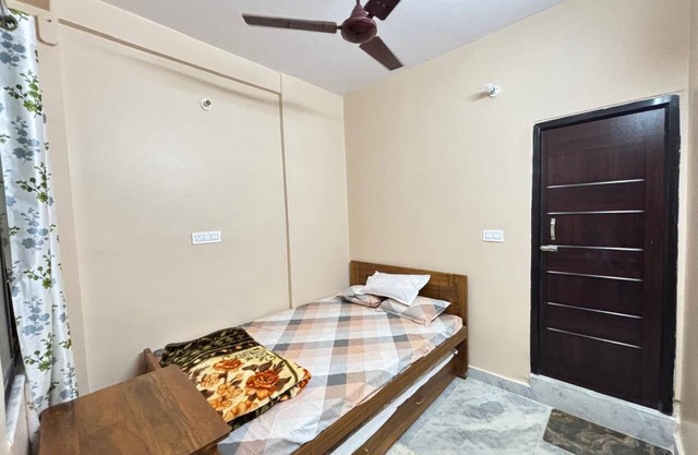 Sri Mayapur Chandrodaya Guest House