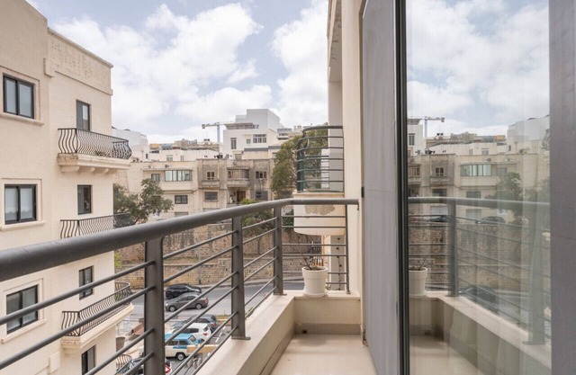 St.Julians apartment-Hosted by Sweetstay