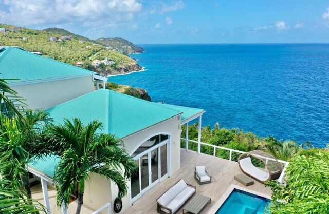 St. Thomas' Newest Luxury 5 Bedroom Villa with Full Ocean Views