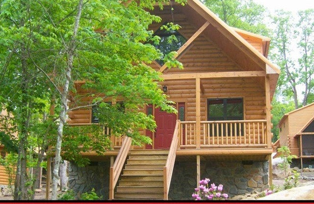 Stair Free Entry! Boo Bear’s Chalet at White Oak Resort: WiFi/smart tv/hot tub