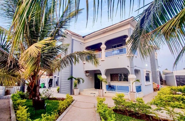 Star Light Apt #3 - The Retreat Apartments