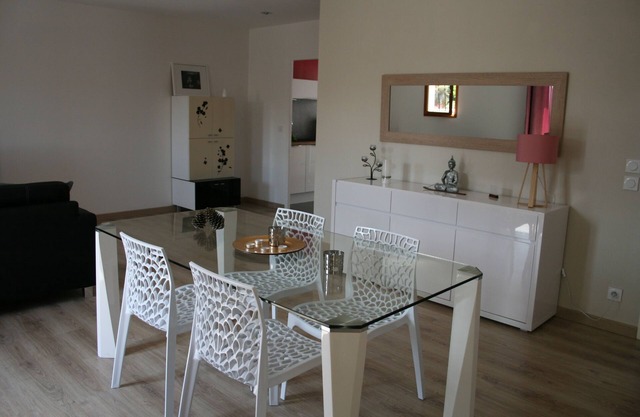 Stay 2 weeks in August ! Villa in peace, close to the sea and the village.