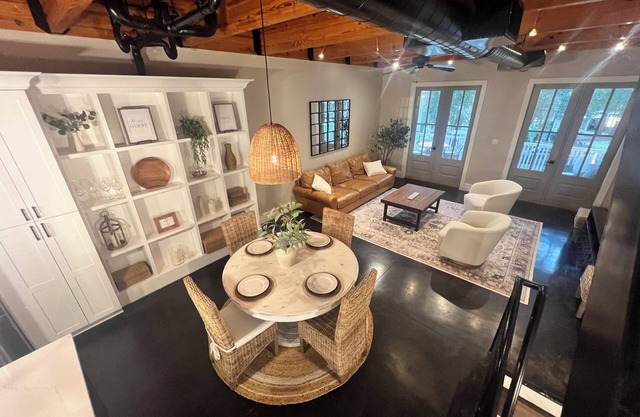 Stay Awhile in Habersham