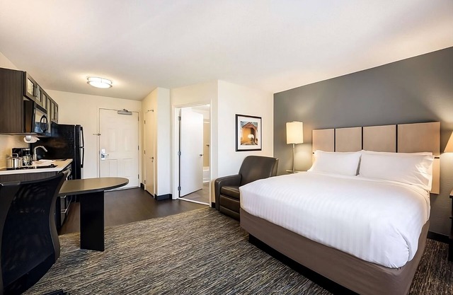 Stay Close to Arlington Museum of Art! 2 Pet-friendly Suites with Full Kitchens!
