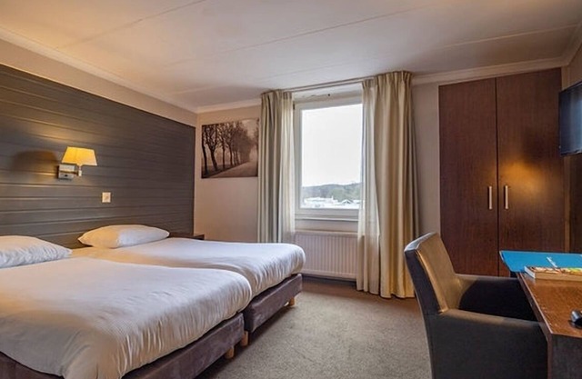 Stay Close to Nature in Relaxing Room Near Gemeentegrot Valkenburg