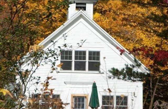 Stay in a Renovated 1900s-era Vermont Schoolhouse with Sweeping Mountain Views