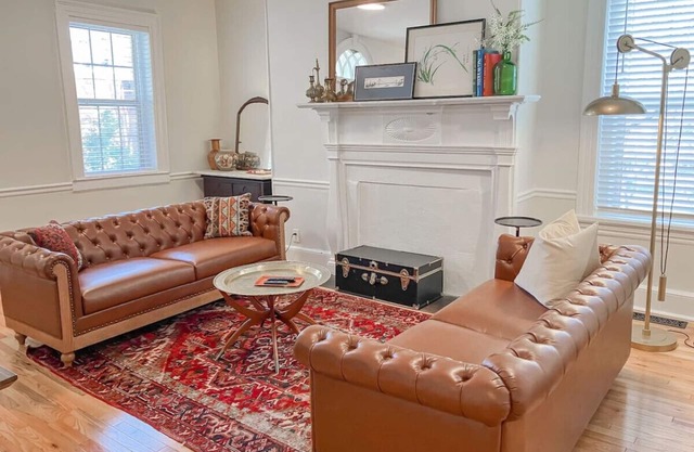 Stay in Downtown Lex, Hot Tub, Walk to VMI, W&L