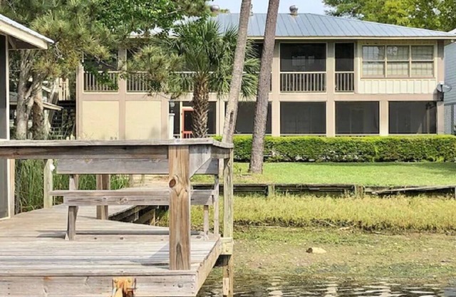 Steinhatchee Landing Resort-River House B #18-Boat Dock-*THIRD NIGHT FREE*