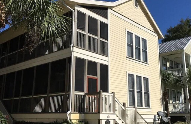 Steinhatchee Landing Resort-Wickershack #44-Riverview-*THIRD NIGHT FREE*