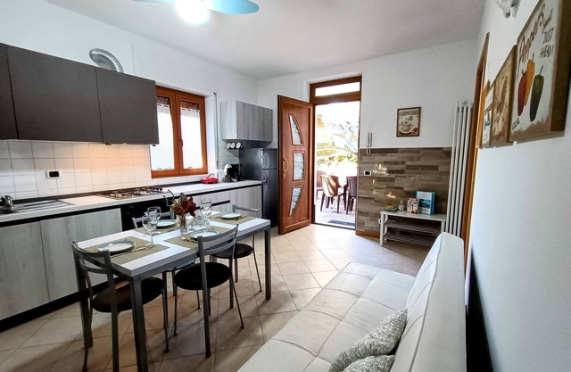 Stella cozy apartment, garden, lake, mountain relax, pets allowed