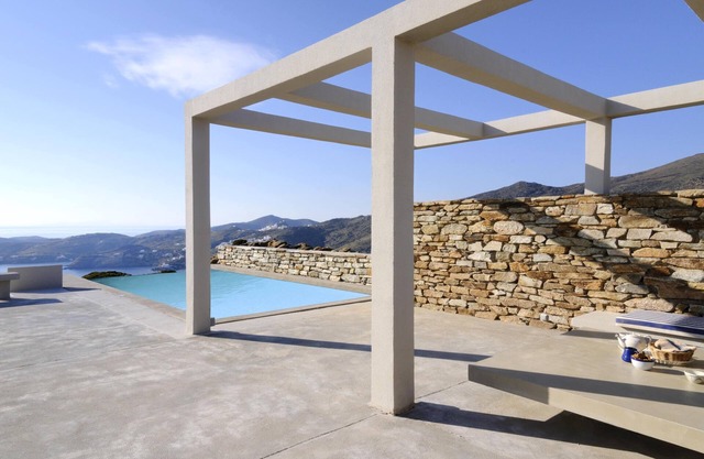 Stemma- Crown of the Agean