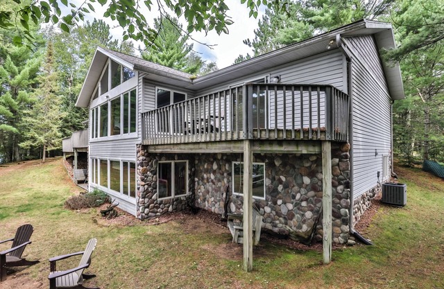 Stepaway Vacation Rentals- Whitewoods Cove