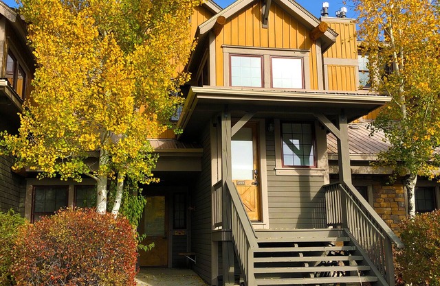 Steps away from the lift - Ski, Bike, Golf, Fish - Four Season's of Family fun!