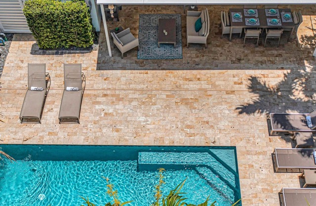 Steps from Beach | Heated Pool | Gulf Stream Key | RESlDENCES