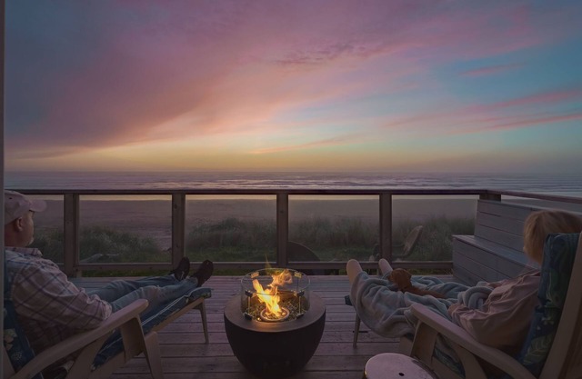 Steps From Beach! BeachView, HotTub @pinpointstays